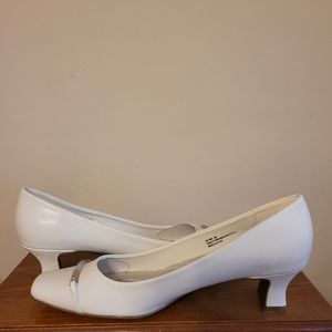 Kitten Heal Ladies Shoe